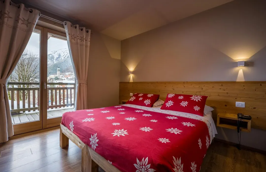 Alpen Chalet - Charme Mountain Hotel --1