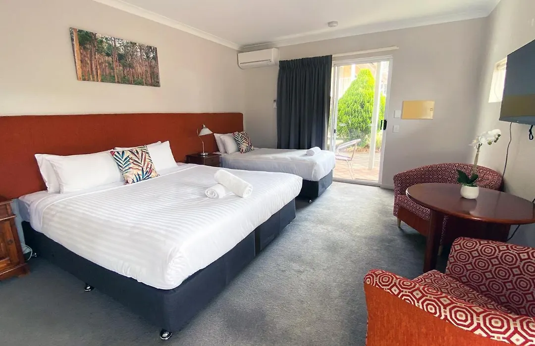 Higgins Lane Motel-1
