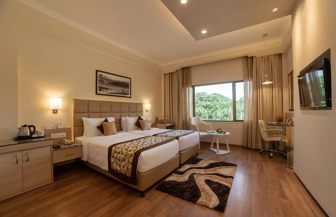 Hotel Clarks Shiraz-1