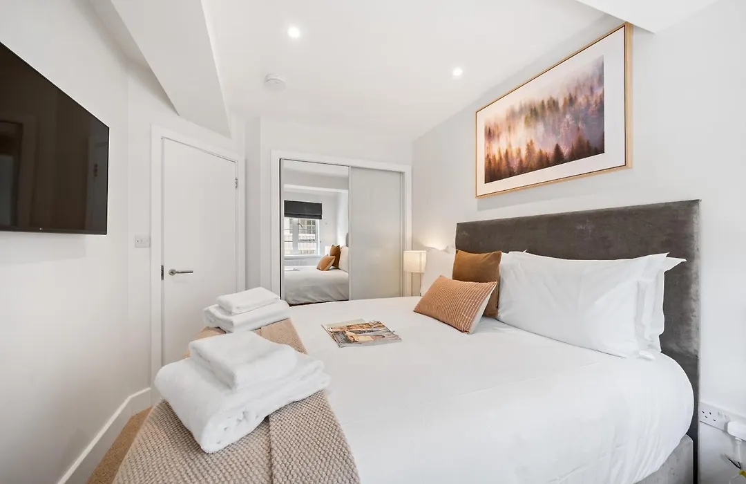 Nell Gwynn Chelsea Accommodation-1