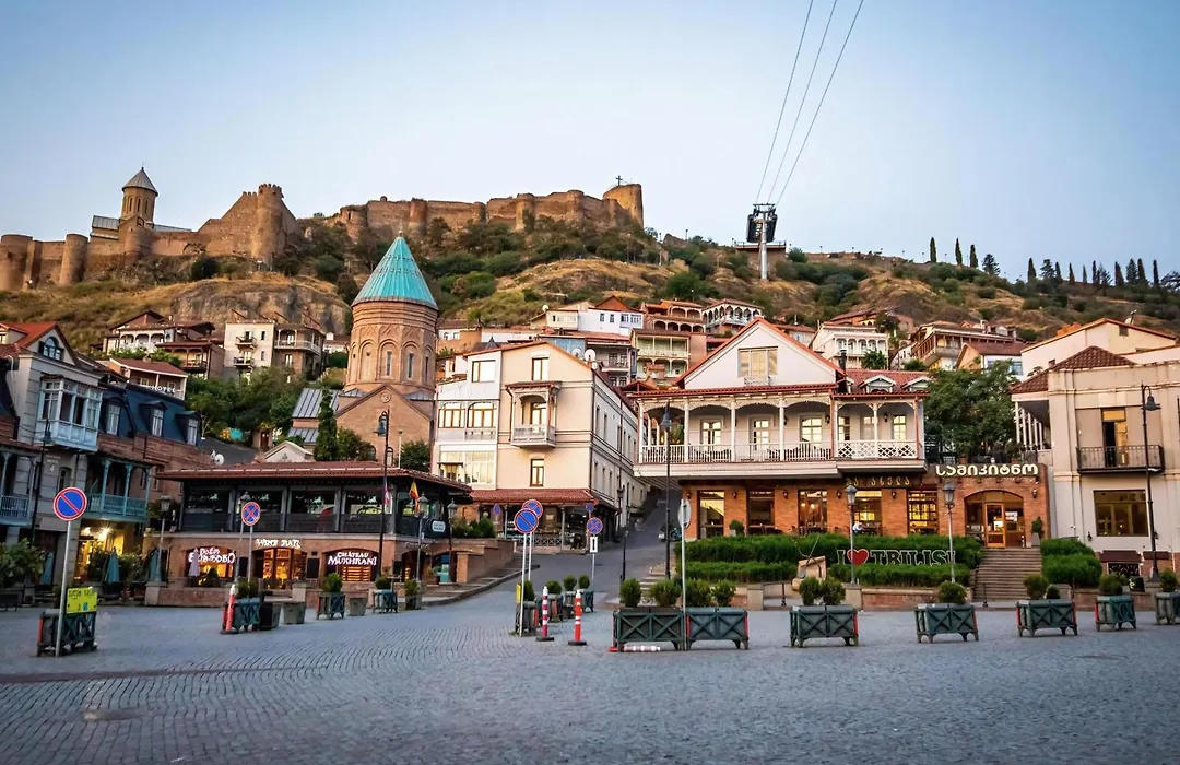 Radisson Red Tbilisi-1
