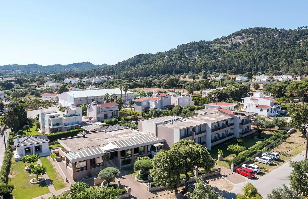 Santa Helena Hotel (Adults Only)-1