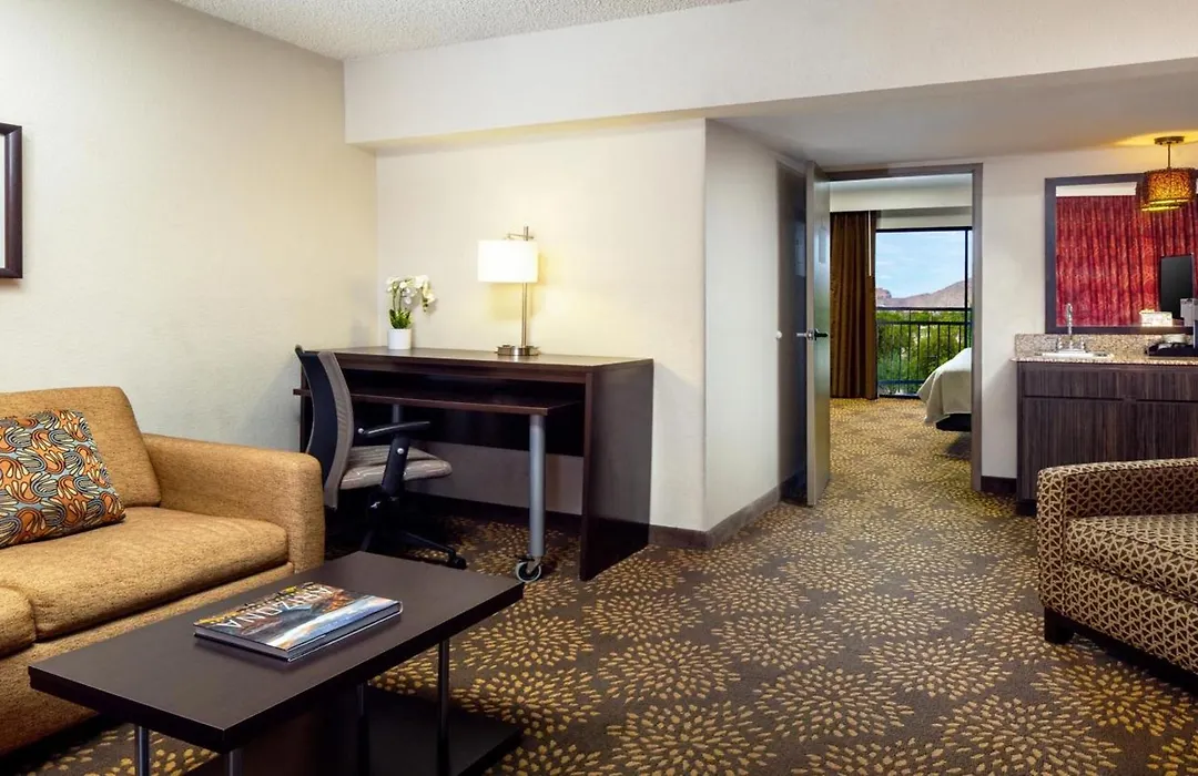 Holiday Inn And Suites Phoenix Airport North By Ihg-1