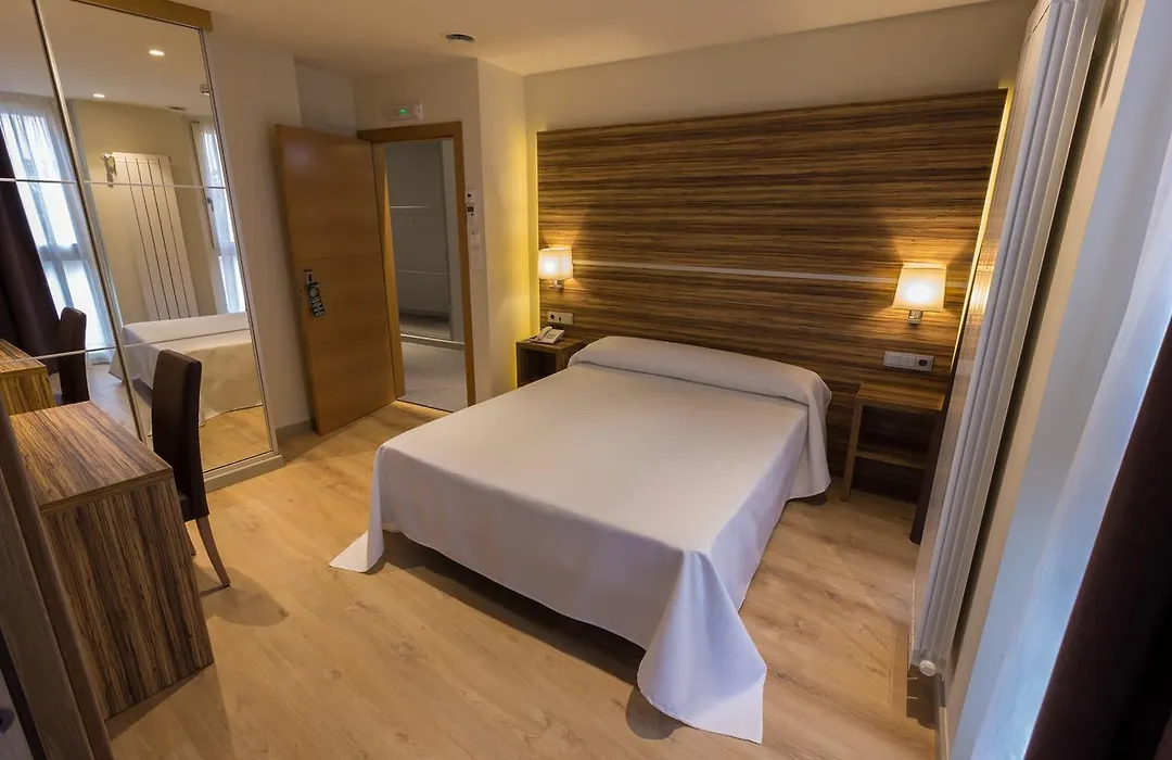 Hotel Novo Cándido-1