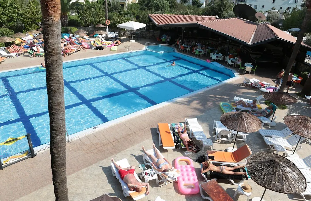 Club Turquoise Apart-1