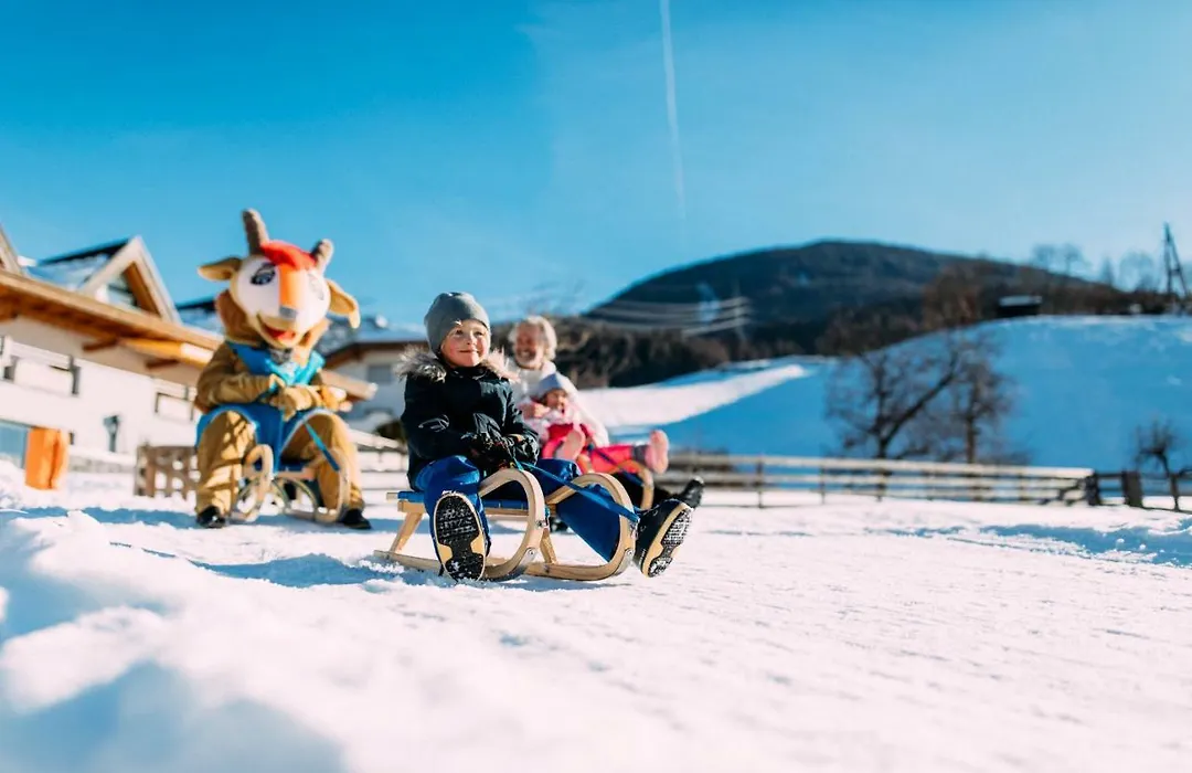 Pitzis Kinderhotel - Family Only-1