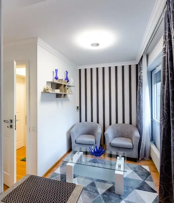 City Apartment An Der Caracalla Therme-1