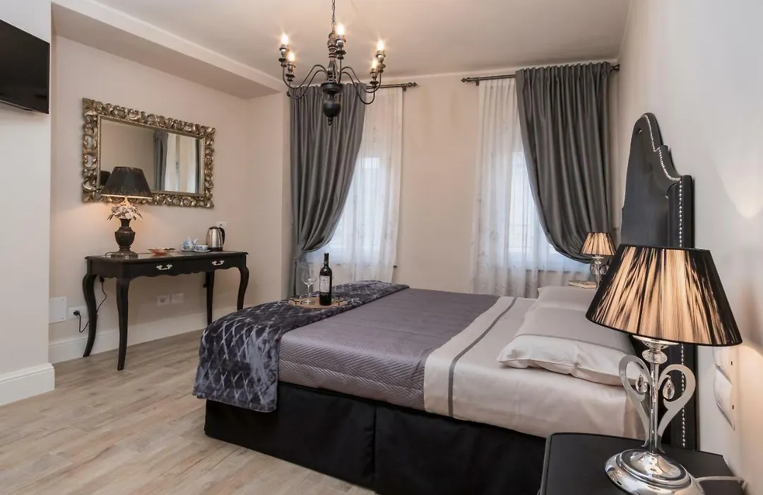 Pistoia Luxury Suite-1