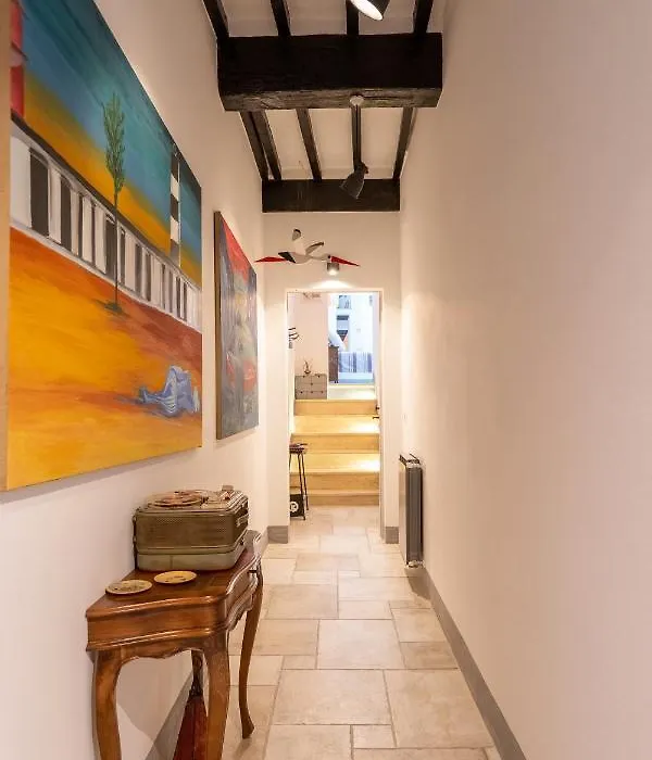 ManillaHouse-1