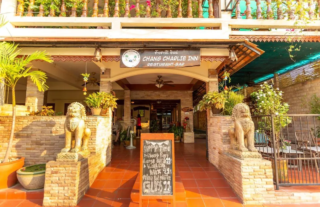 Chang Charlie Inn, Boutique-1