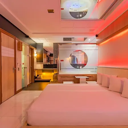 Dragon Motel (Adults Only)-3