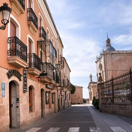 Hotel Arcos Catedral-2