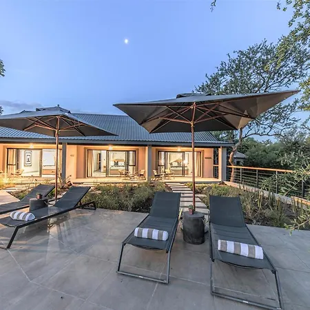 Little Kubu Lodge-2