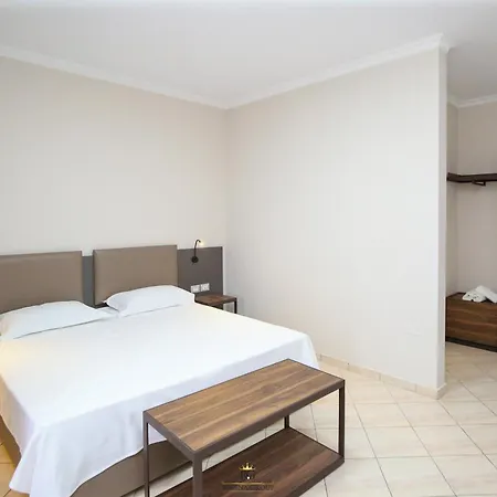 Regina Garden Vlore-3