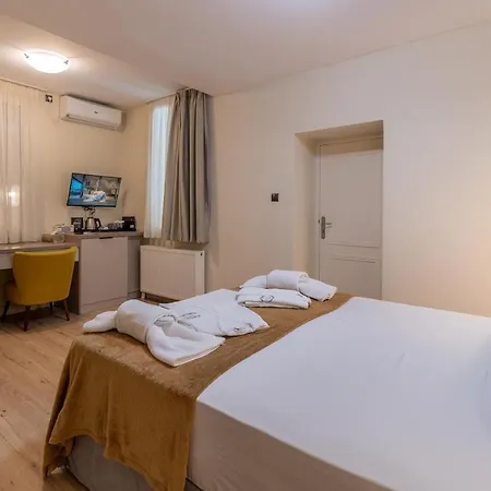 Plaka Arch Suites-3