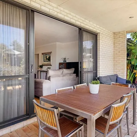 Baudins Of Busselton Bed And Breakfast - Adults Only-3