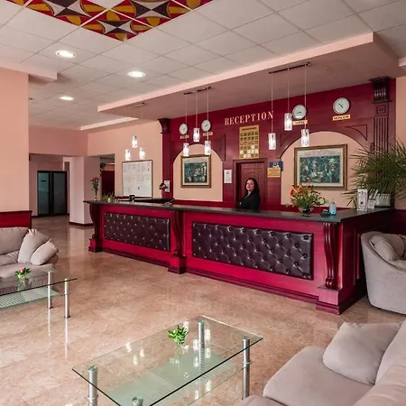 Hotel Paradise Green Park-3