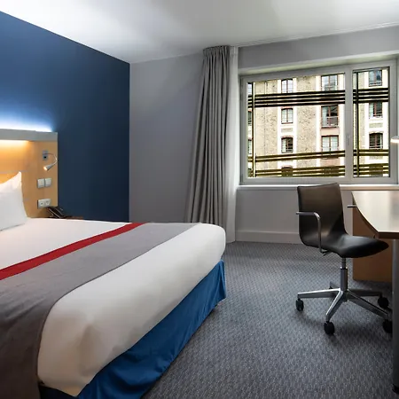 Holiday Inn Express Paris-Canal De La Villette By Ihg-2