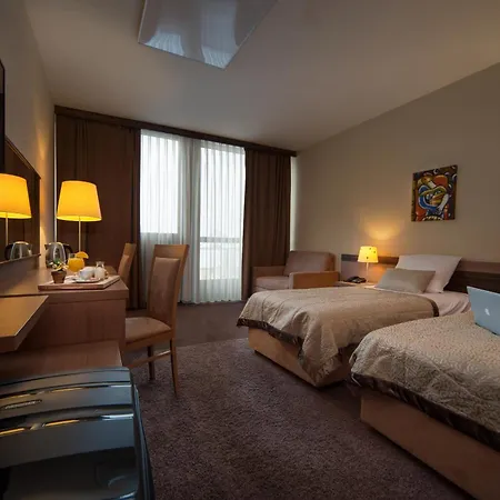 Hotel Kras-2