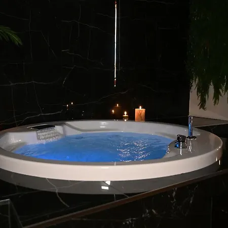 Palace Eight - Suites & Spa-3
