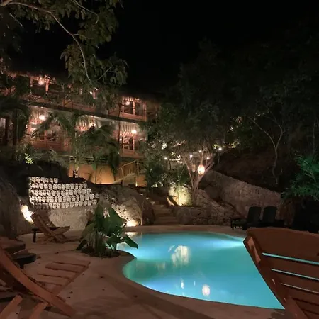 Cocos Hotel-3