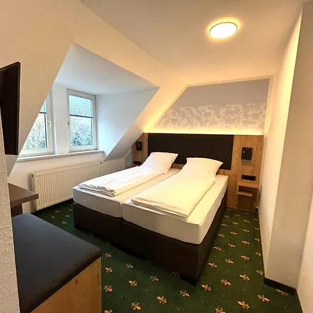 Hotel Gasthof Zur Heinzebank-3