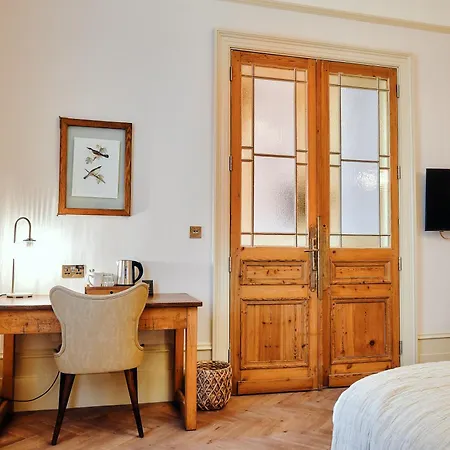 The Black Lion Pub&Boutique Guesthouse-2