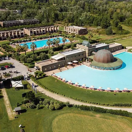 Cosmopolitan Golf & Beach Resort-3
