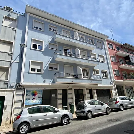 Dumont Lisbon Guesthouse-2