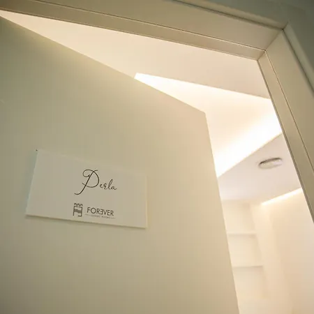 Forever Luxury Rooms-3