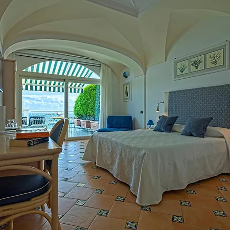 Hotel Bellevue Suite-3