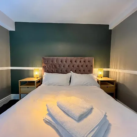 Mossley Hill Retreat-2