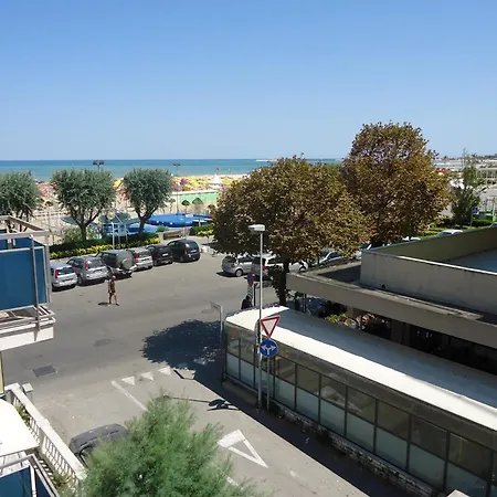 Hotel L&V-2