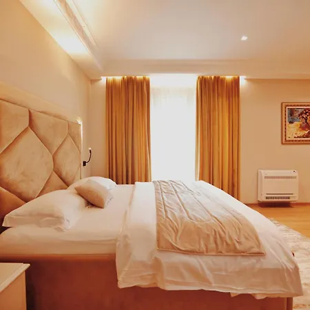 Grand Mirage-3