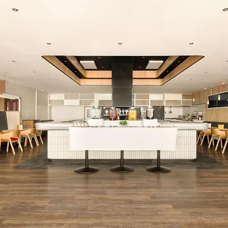 Holiday Inn Brighton Seafront By Ihg-2