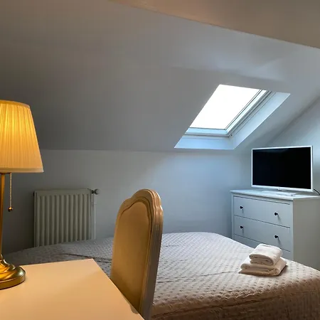 Hotel Saint Yves-3