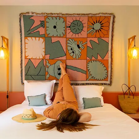 Hotel 96-2