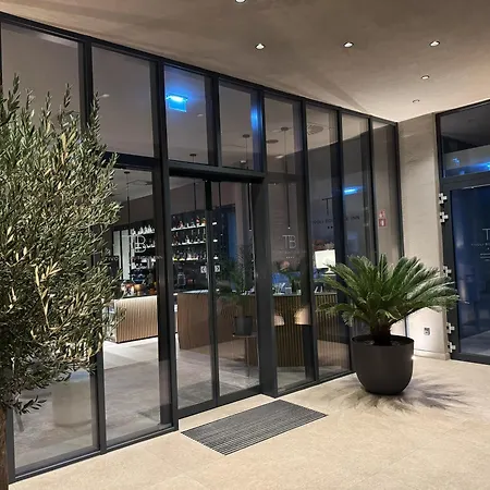 Tivoli Boutique Inn-2