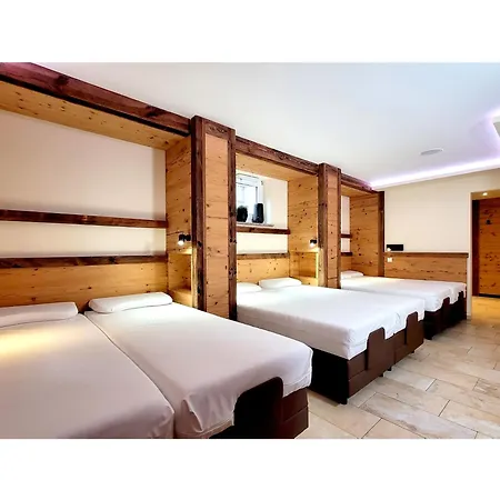 Aparthotel Bernhof-3