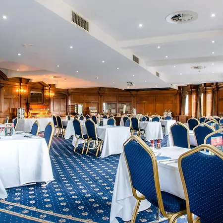 Royal Hotel Cardiff By Belvilla-3
