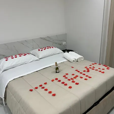 Emerald Rooms-3