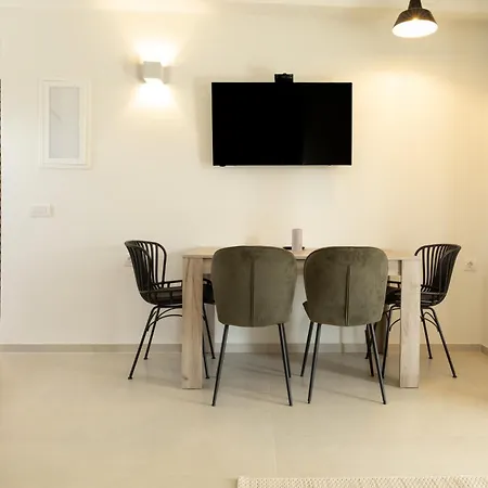 Hotel Mikros Paradisos-3
