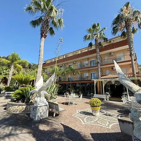 Hotel Happy Days-3