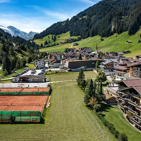 Brugger's Genießerhotel Lanersbacherhof-3