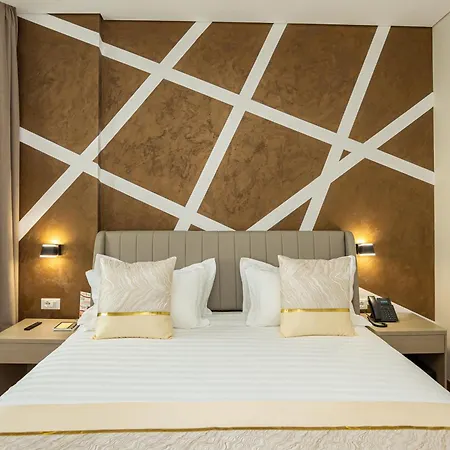 Sky Hotel Tirana-3