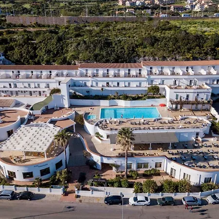 Lh Pedraladda Resort-2