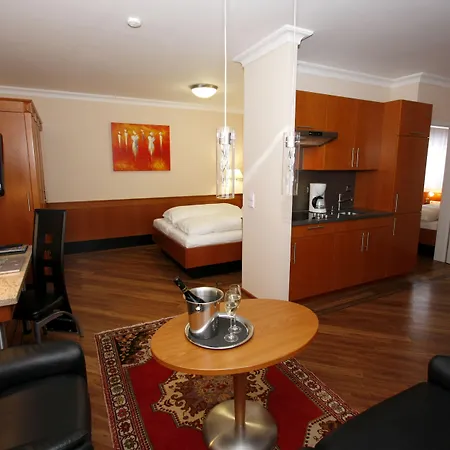 Apartment Hotel KRAL - BUSINESS HOTEL&SERVICED APARTMENTS-3