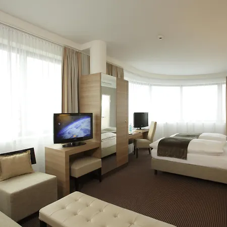 H4 Hotel Berlin Alexanderplatz-2