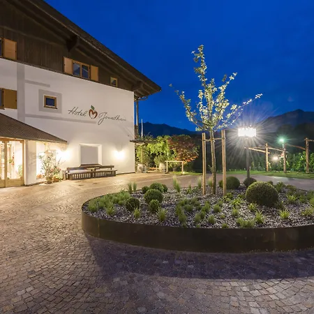 Hotel Jonathan-2