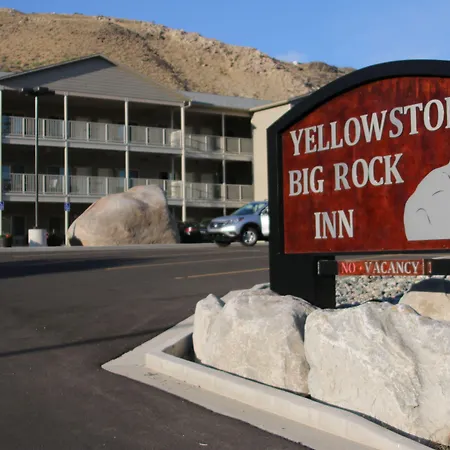 Yellowstone Big Rock Inn-3